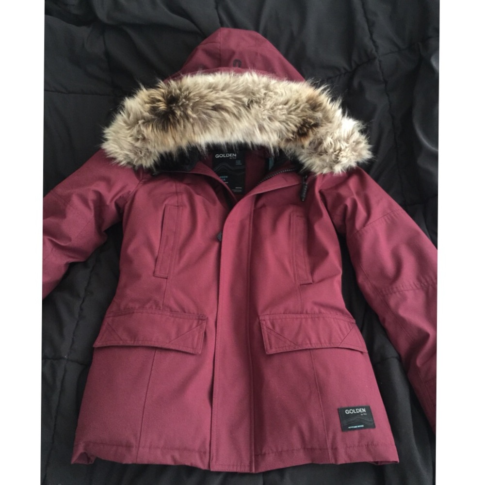 Aritzia golden by tan Larsen parka